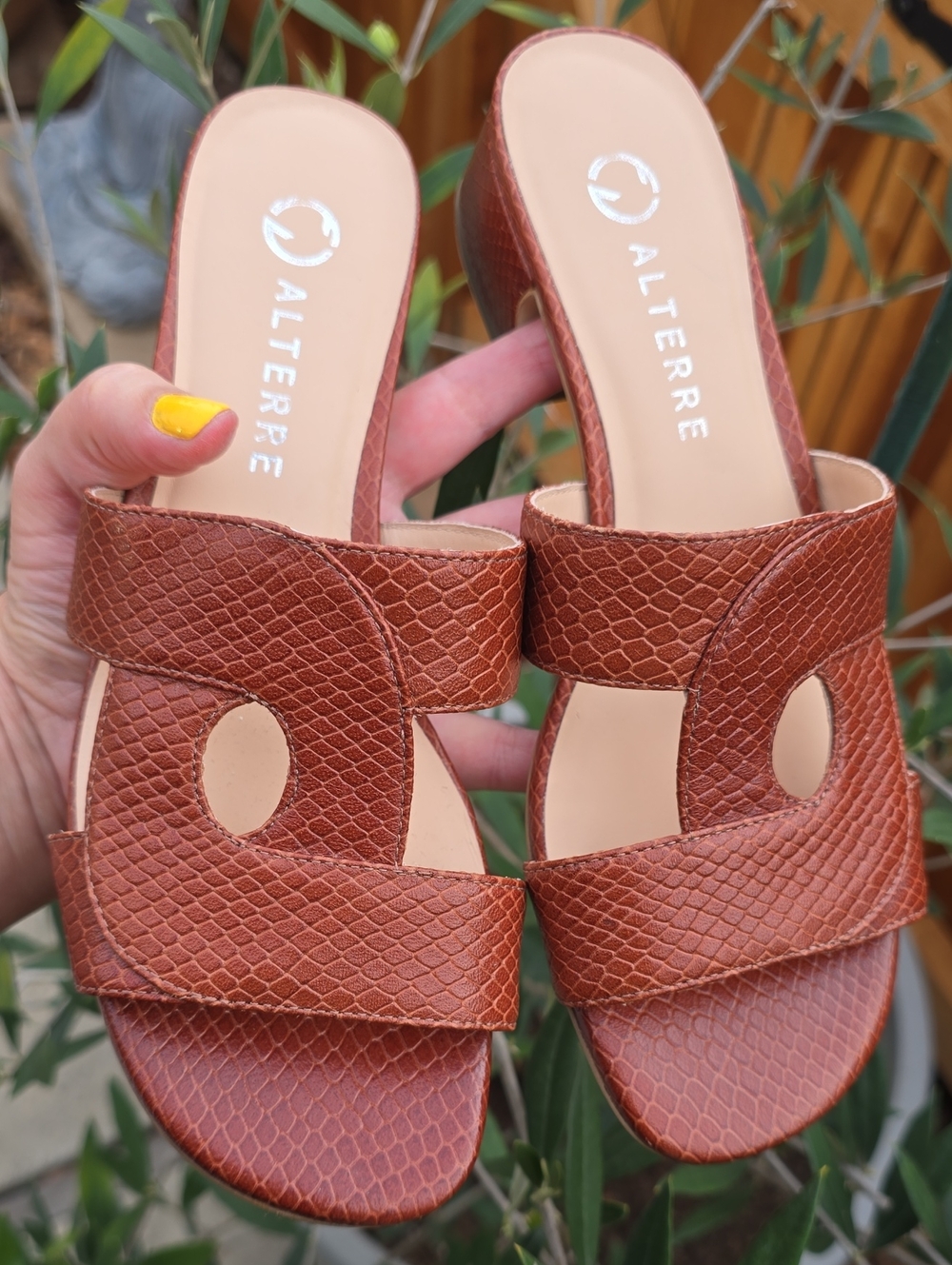 Alterre Women's Brown Snake Loop Interchangeable Tan Slide Sandals